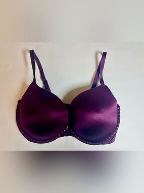 Victorias Secret Very Sexy Push Up Bra Size 34DD Purple Studded